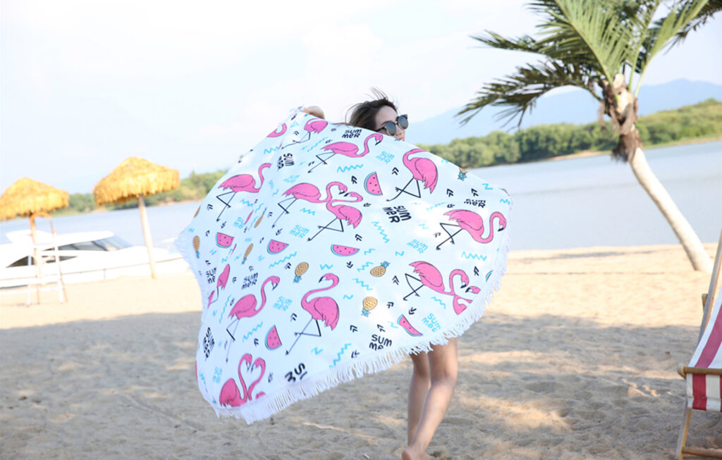 Chinese Model Round Beach Towel - Flamingo