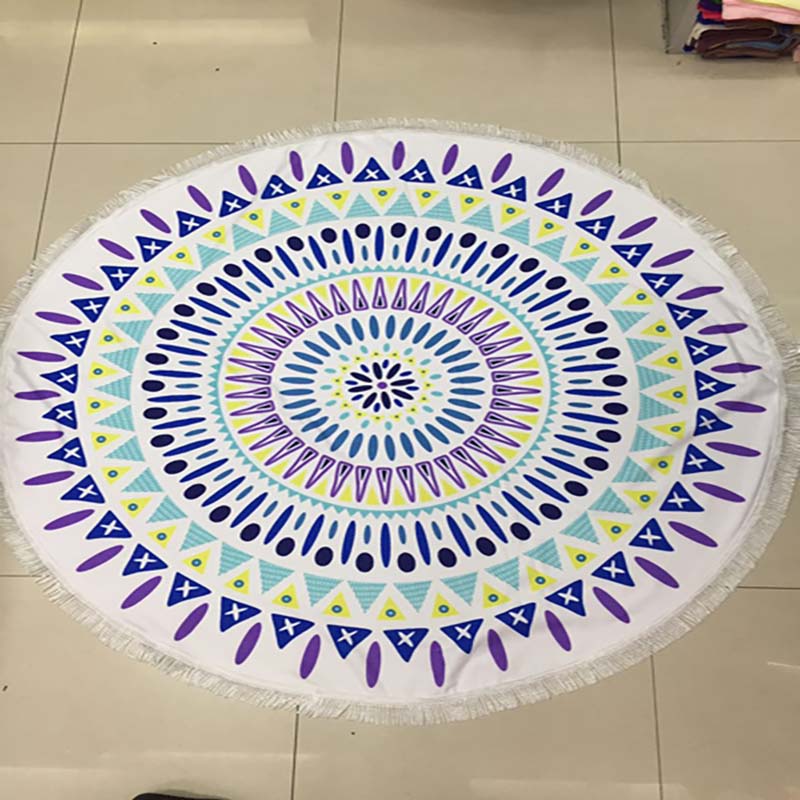 Classic Pattern Round Beach Towel 4