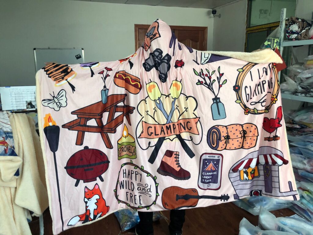 Lefovs Hooded Blanket 2
