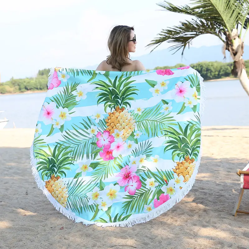 Model Display - Lefovs Round Beach Towels 38 Pineapple Round Beach Towel Pattern L1