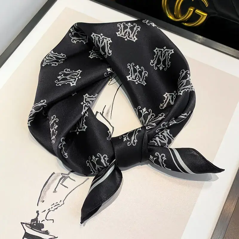 Fashionable Natural Silk Scarf 53 x 53 cm 36 SKU 18 15306 黑色