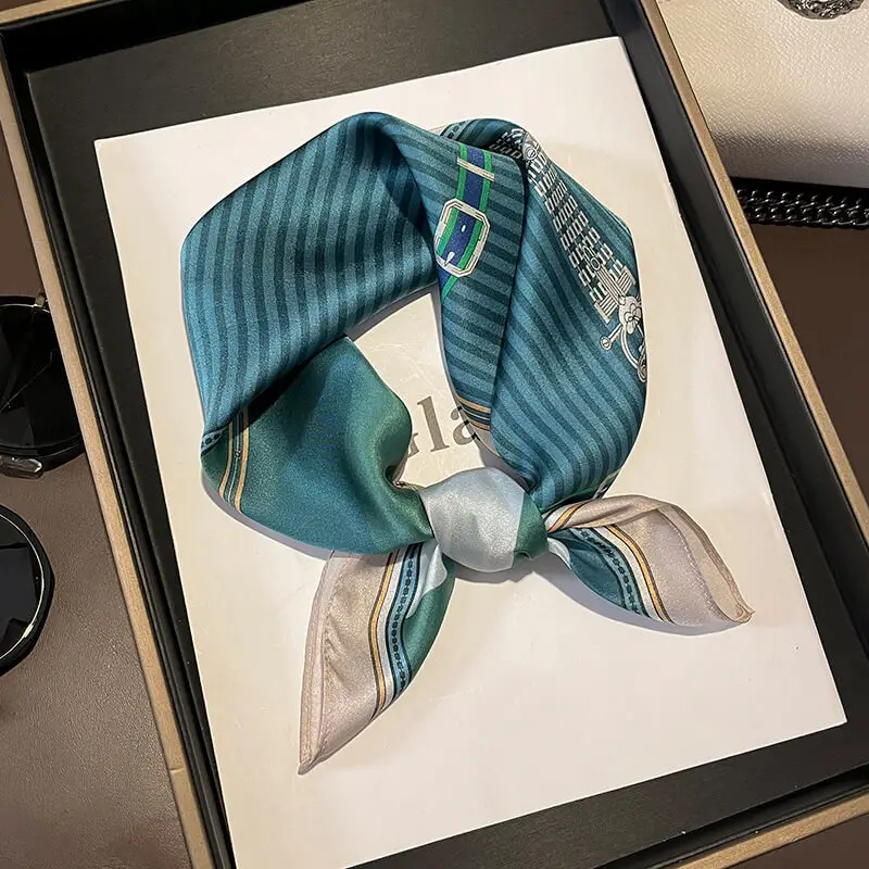 Fashionable Natural Silk Scarf 53 x 53 cm 114 SKU 57 15229 绿色