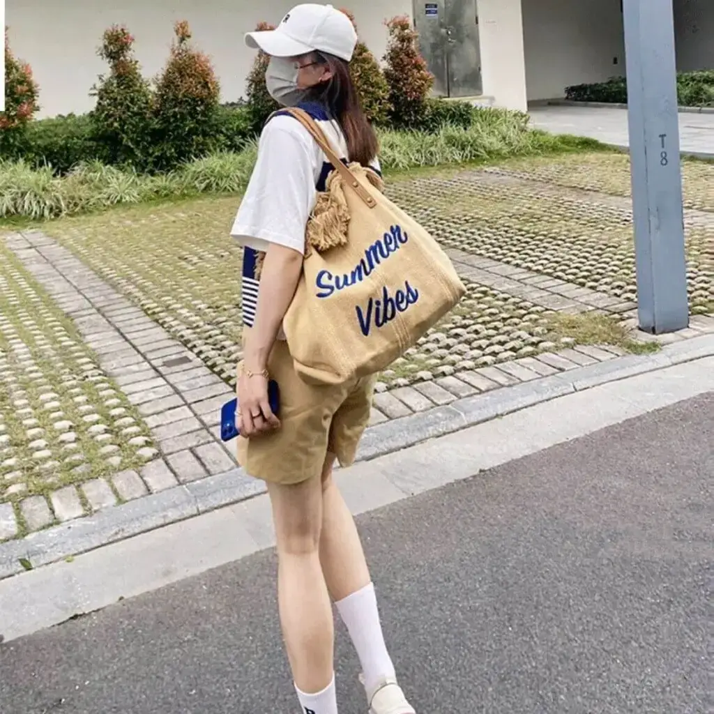 details Fashion Lady Travel Beach Bag 3